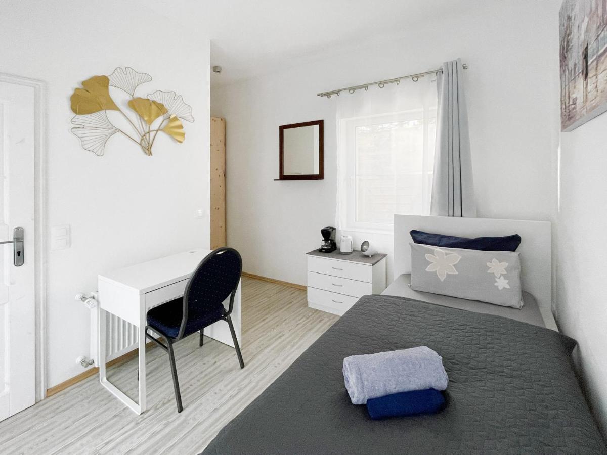 Schwanenburg Apartments Kolonie Rontgental Екстериор снимка